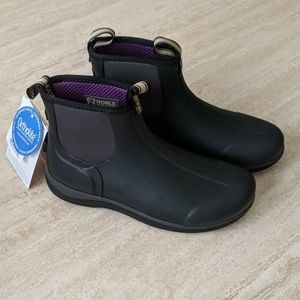 Noble Outfitters 6" MUDS Womens sz 9 Boots NWT